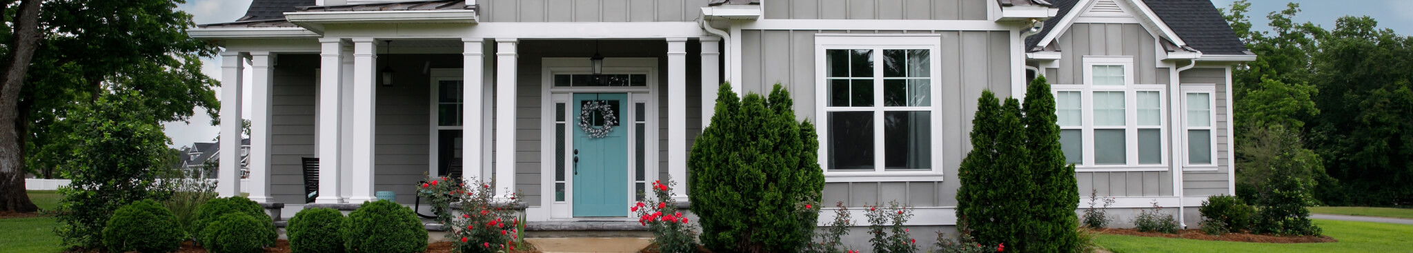 New and Modern colorful Craftsman Cottage House with Curb Appeal